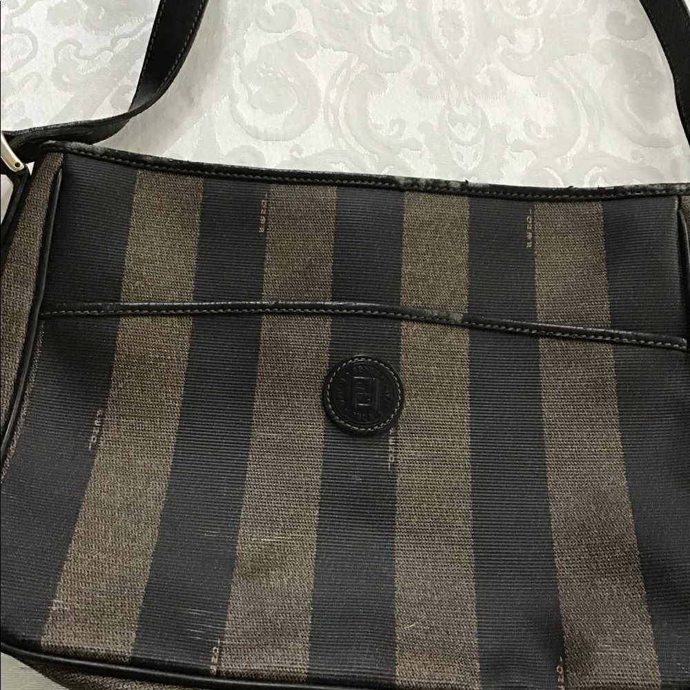 Fends purse